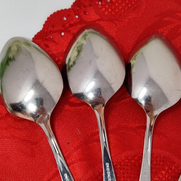 6 Oneida Oneidacraft Deluxe Stainless Wintersong Table Spoons - Picture 10 of 12